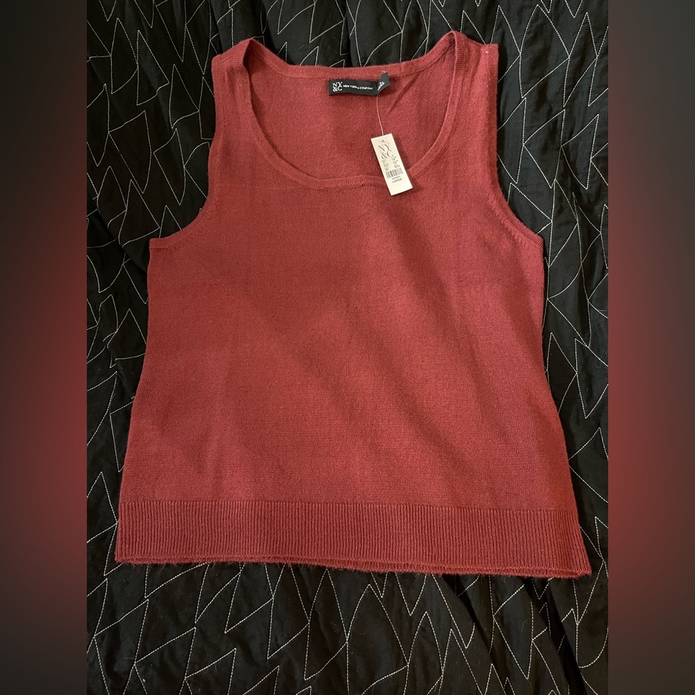 New York & Co Large Women's Burgundy/Wine Sleeveless Sweater Top - Vest - NWT